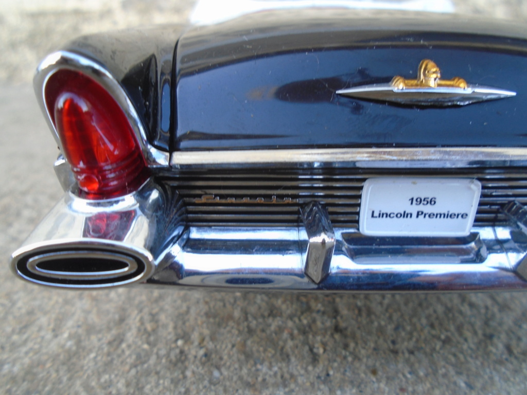 Lincoln Premier 1956 - Sunstar - 1/18 scale Dsc05352