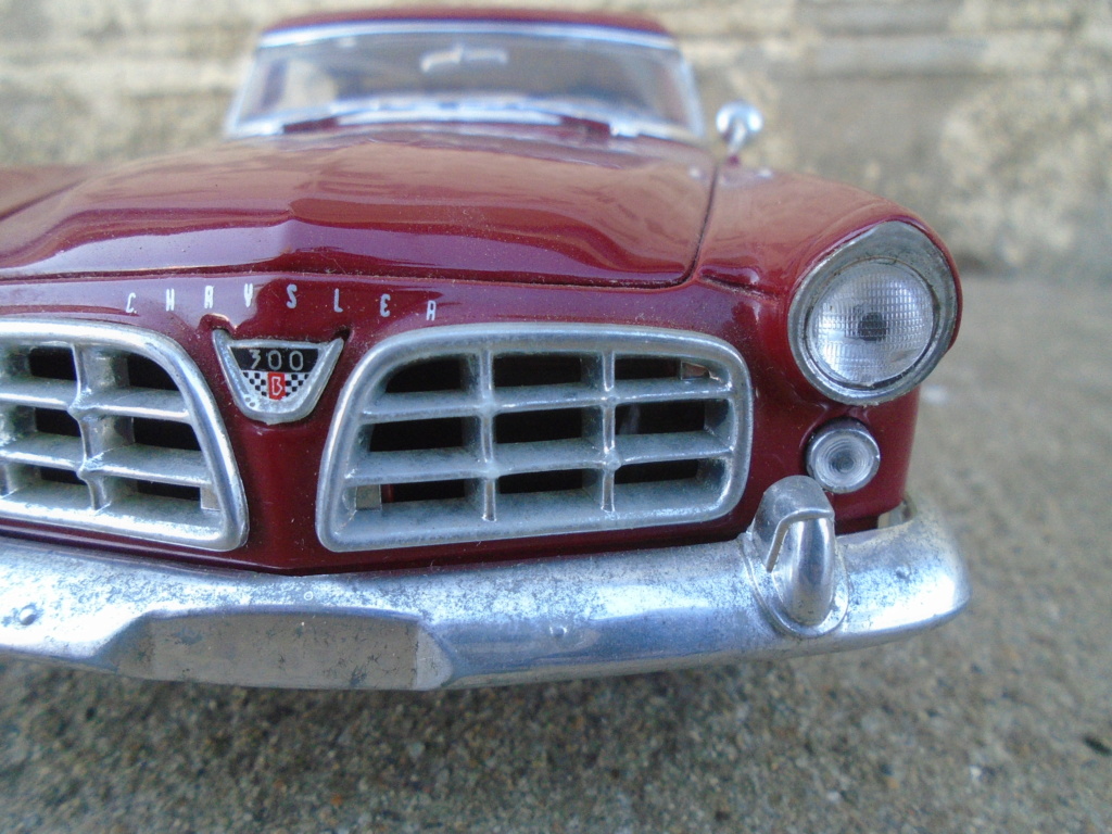 Chrysler 300 B 1956 - Maisto - 1/18 scale Dsc05399