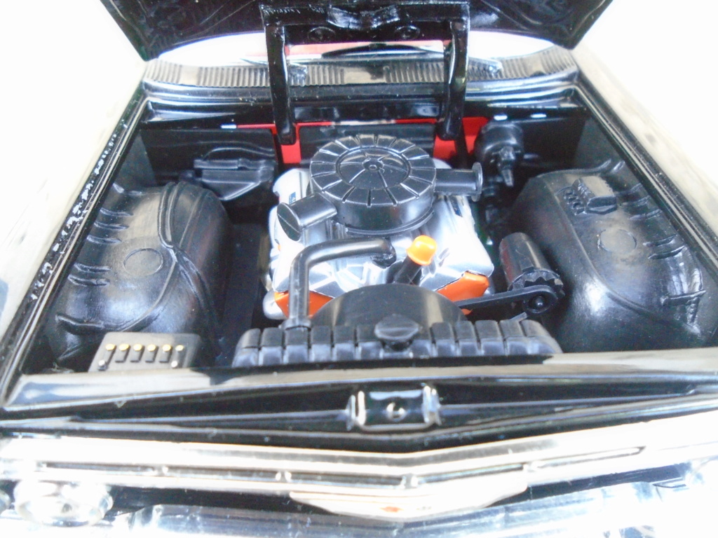 Chevrolet Impala 1961 - Sun Star - 1/18 scale Dsc05491