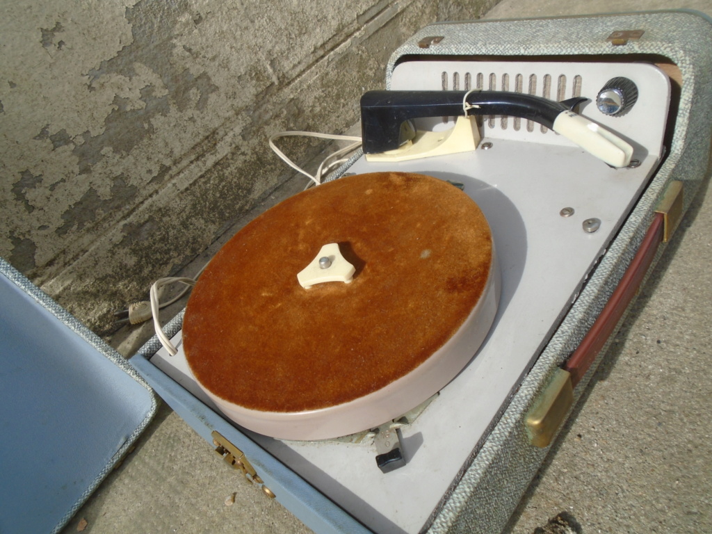 Radiola - Tourne disques, électrophone, Record player - 1959 Dsc05952