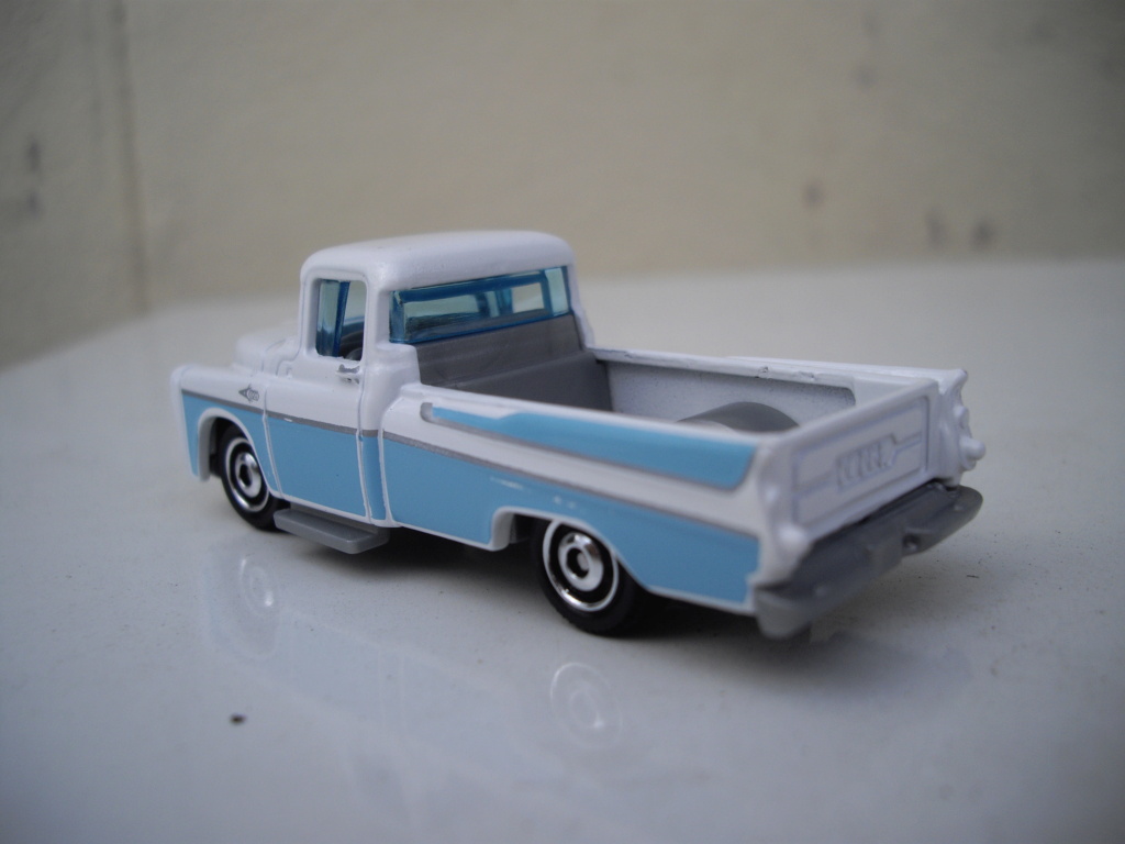 Dodge Sweptside D100 1957  - Matchbox Imgp8812