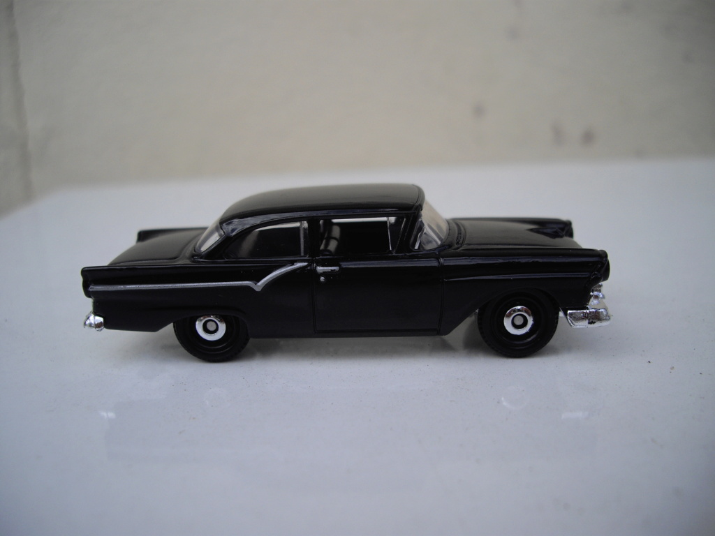 Ford Custom 300 1957 Matchbox Imgp8814