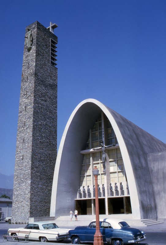 “Iglesia de la Purísima” located in Monterrey México - 1941 - 1943 - Architecte Enrique de la Mora Mx157010