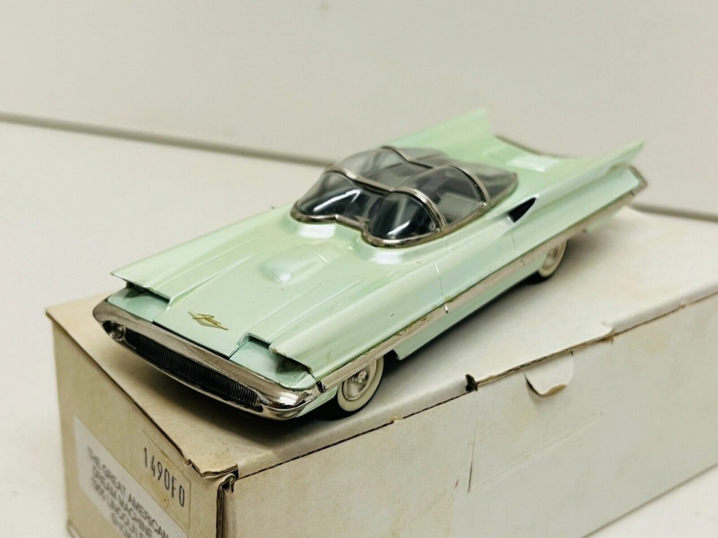 THE GREAT AMERICAN DREAM MACHINE - 1/43 diecast 50s concept car - made in England S-l16253