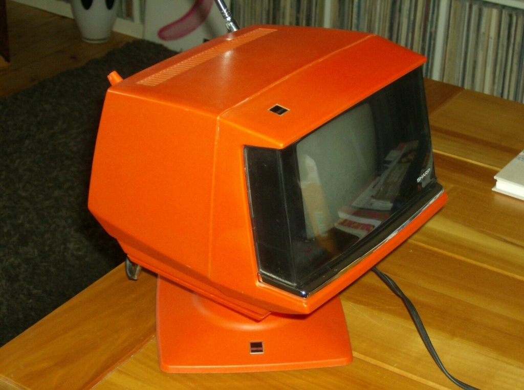 1970's SHARP 5p - 12  s - vintage TV orange Space Age Design  Sharpt13