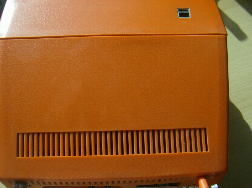 1970's SHARP 5p - 12  s - vintage TV orange Space Age Design  Sharpt15