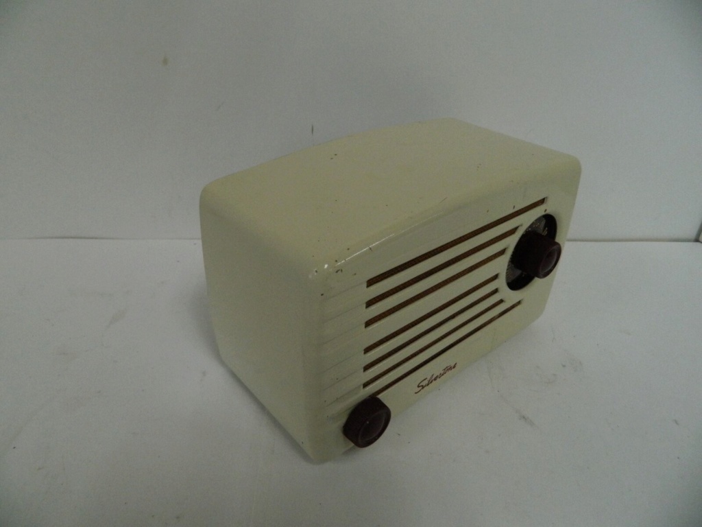 Silvertone Radio Model 2  1949–1951 Sil410