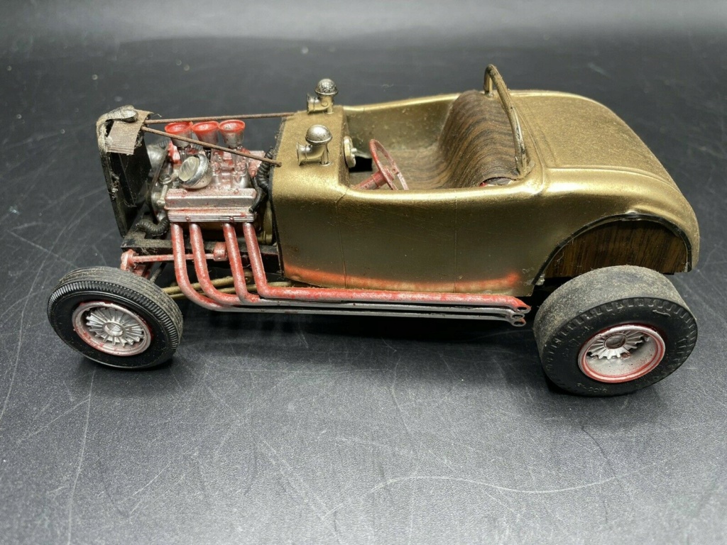 Vintage built automobile model kit survivor - Hot rod et Custom car maquettes montées anciennes - Page 15 Surviv12