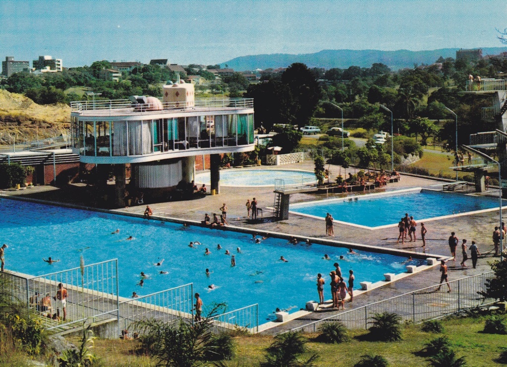Centenary Pool at Spring Hill, designed by architect James Birrell. Brisbane - Australie. 1959 The_ce10