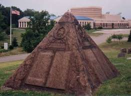 Pyramide [ , pyramidion et Jésus-Christ ? ] Images13