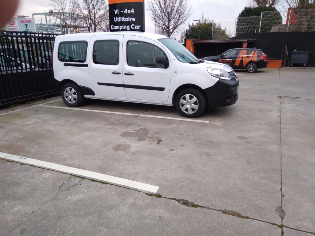 Kangoo. 20230212