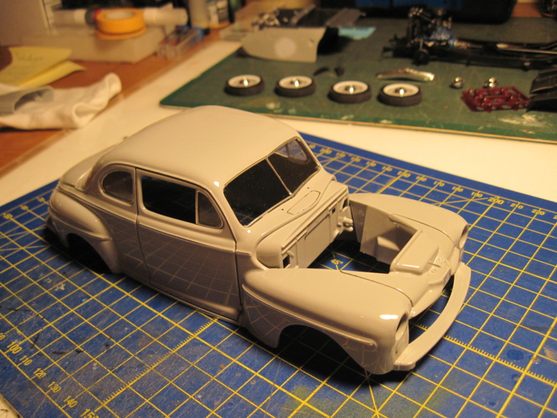 [REVELL] FORD 48 coupe police 1/25ème Réf 85 4318 Img_5820