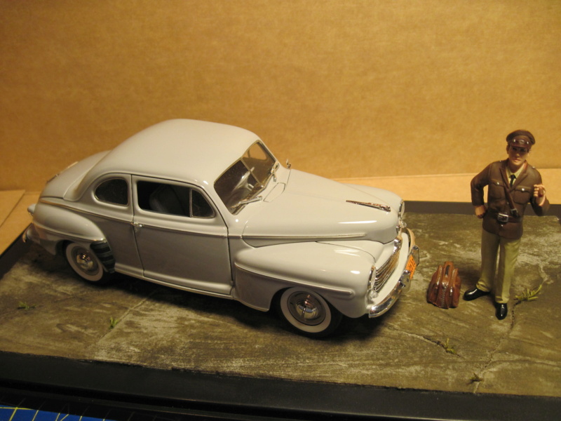 [REVELL] FORD 48 coupe police 1/25ème Réf 85 4318 Img_5839