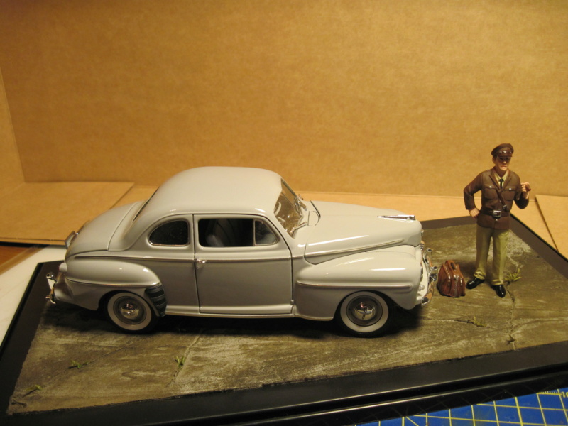 [REVELL] FORD 48 coupe police 1/25ème Réf 85 4318 Img_5840