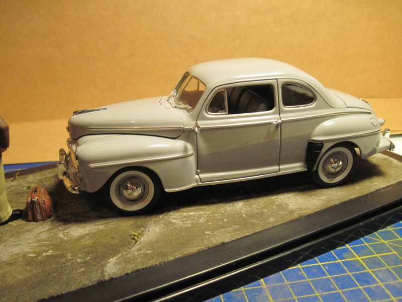 [REVELL] FORD 48 coupe police 1/25ème Réf 85 4318 Img_5841