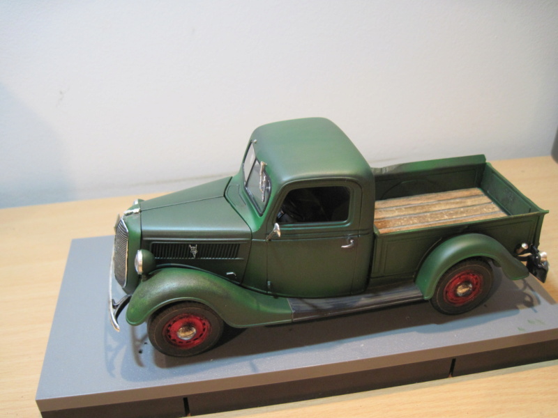 [REVELL] FORD 37 pickup Réf 85 4516 - Page 2 Img_6030