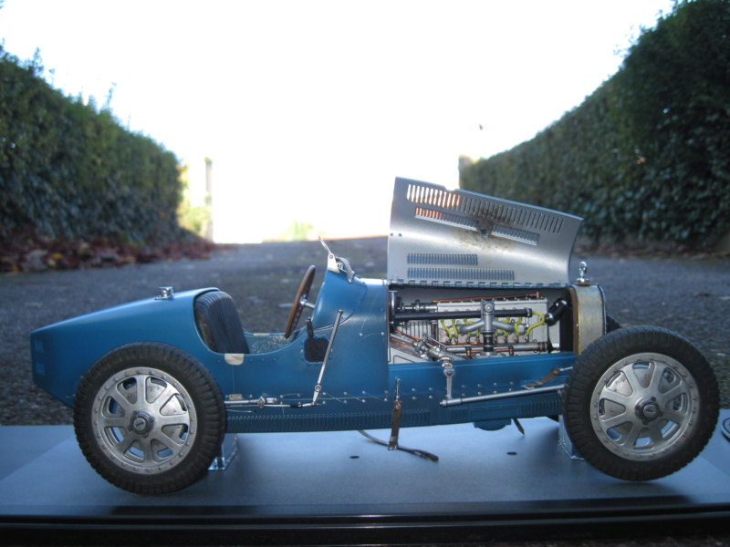 Bugatti type 35 B 1927 Italeri 1/12 ref : 4710 - Page 3 Img_7076
