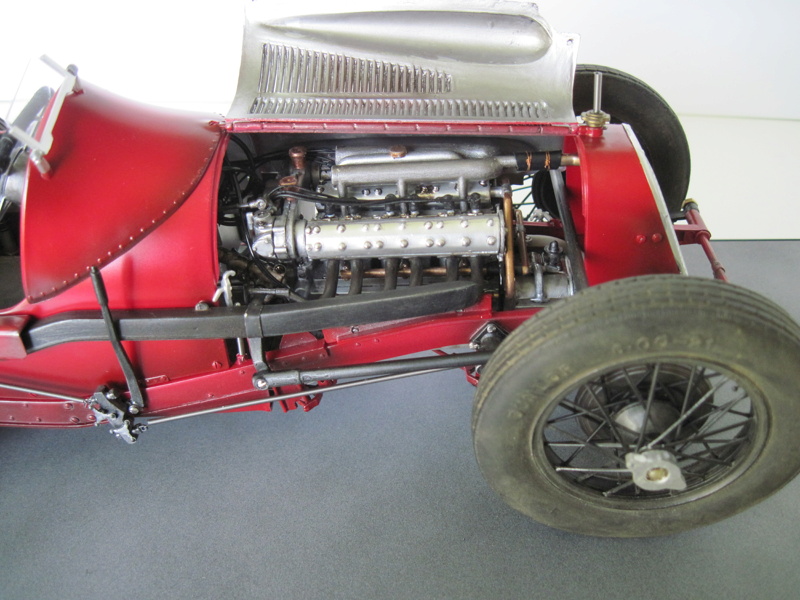 [ITALERI] FIAT 806 grand prix de MILAN 1927 1/12ème Réf 4702 - Page 3 Img_7424