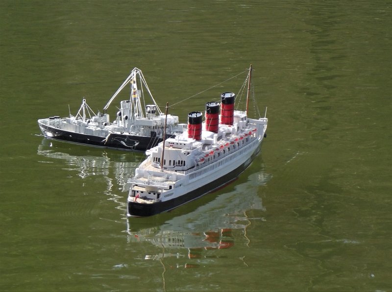 R.M.S. Queen Mary 1936 als RC Modell - Seite 4 Dscf2210