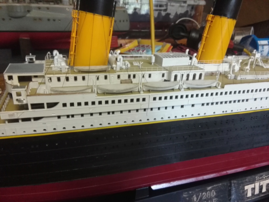 Titanic von Hachette in 1/200 mit Metall und Rauchgenerator Img_1232