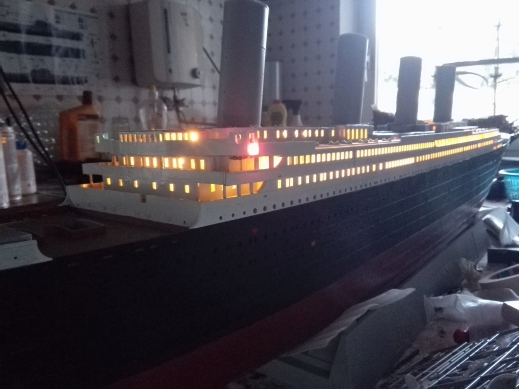 RMS Titanic / Trumpeter, 1:200 - als RC Version - Seite 2 Img_2490