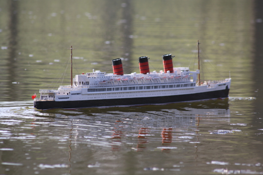 R.M.S. Queen Mary 1936 als RC Modell - Seite 4 Img_6529