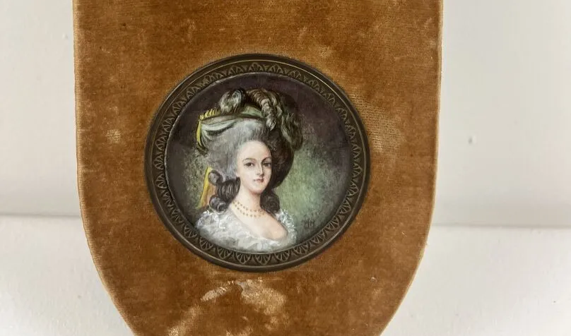 Collection : miniatures de Marie Antoinette et de ses proches - Page 21 Tzolzo12