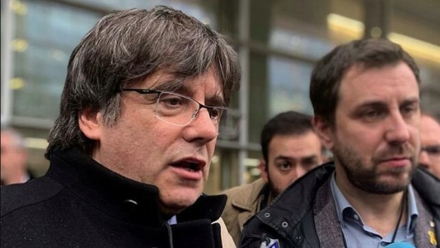 [GOBIERNO DE ESPAÑA] Comparecencia del Presidente del Gobierno en funciones, Pedro Sánchez, para informar sobre lo acontecido en Cataluña Carles14