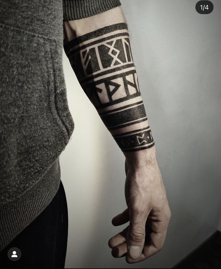 Татуировки с Рунами (подборка фото) - Страница 15 Bbaabb11