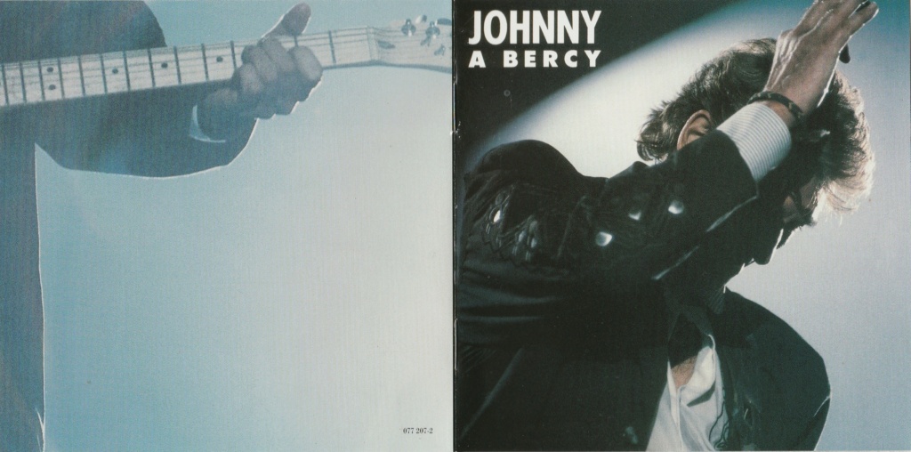 2003  -  COFFRET JOHNNY HALLYDAY 'INTEGRALE LIVE' ( 22 ALBUMS - 43CD ) 01147