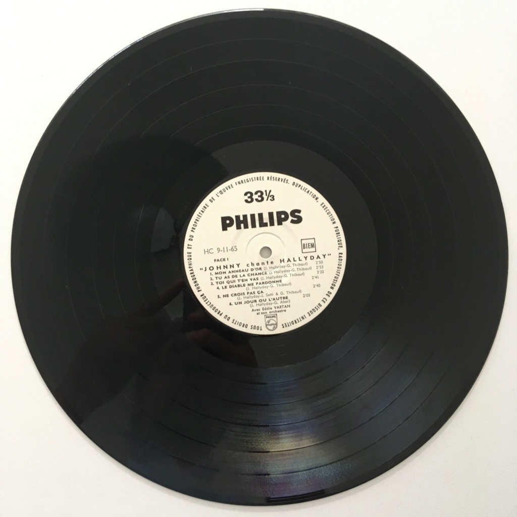 A propos de l'édition hors commerce de l'album Johnny chante Hallyday 1965_021