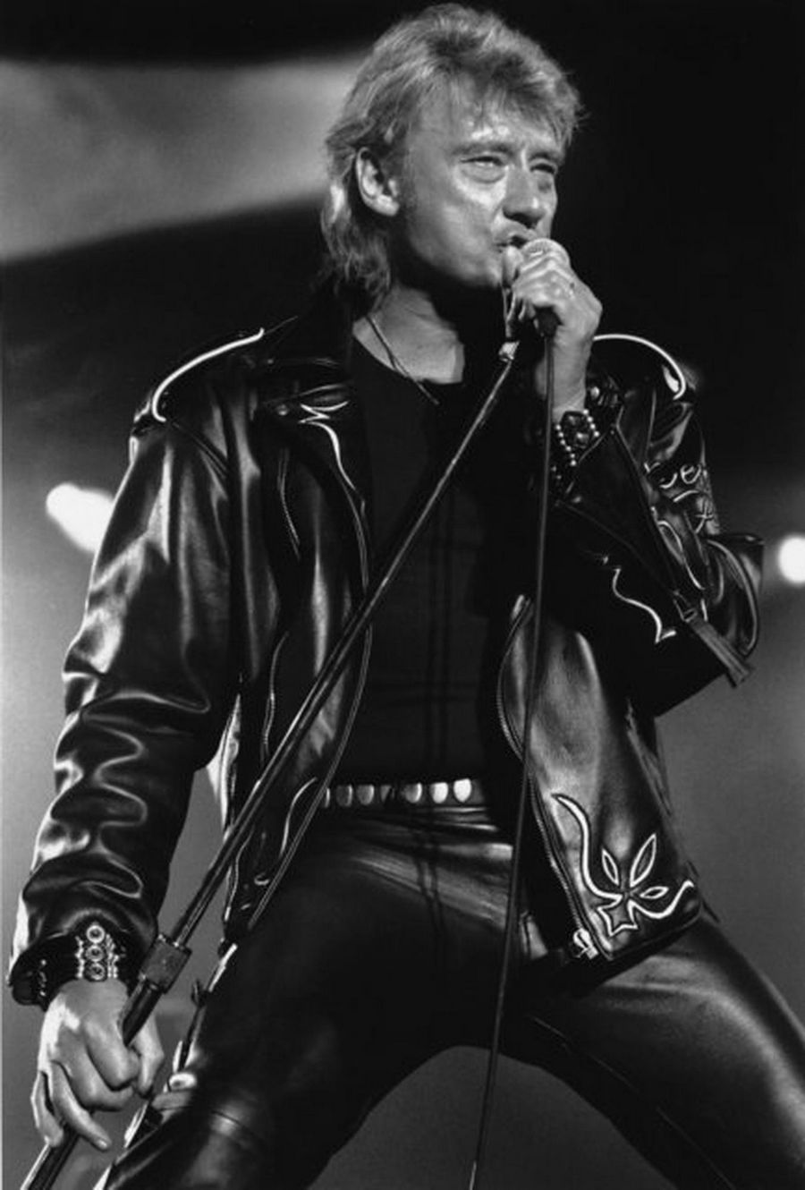 RECAPITULATIF DES PLUS BEAUX CONCERTS DE JOHNNY HALLYDAY ( 1980 - 1999 ) 2/4 1n4pfw12