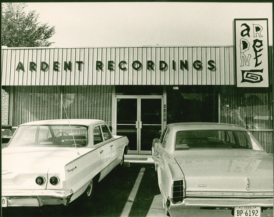 LES CONCERTS DE JOHNNY 'SAINT-ETIENNE' 1975 Ardent10