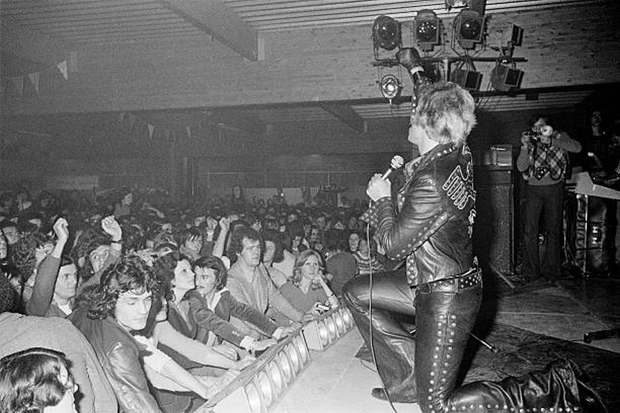 RECAPITULATIF DES PLUS BEAUX CONCERTS DE JOHNNY HALLYDAY ( 1960 - 1979 ) 1/4 Gett1740