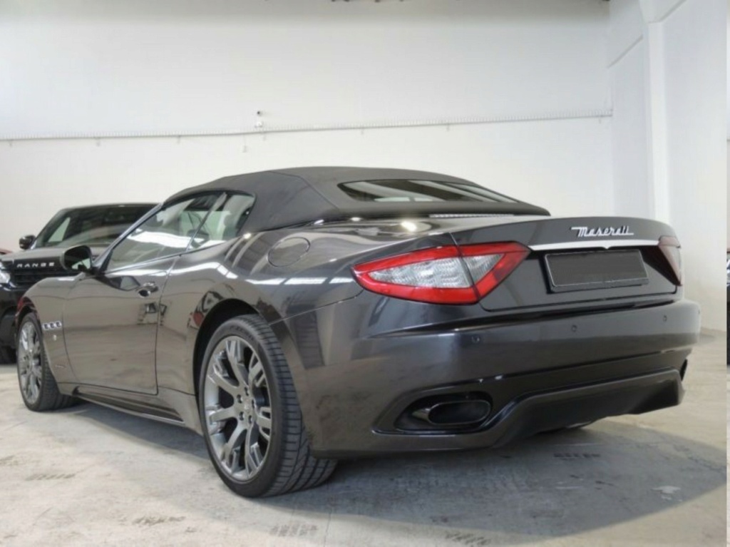 MASERATI GRANCABRIO DE JOHNNY HALLYDAY ( 2013 )