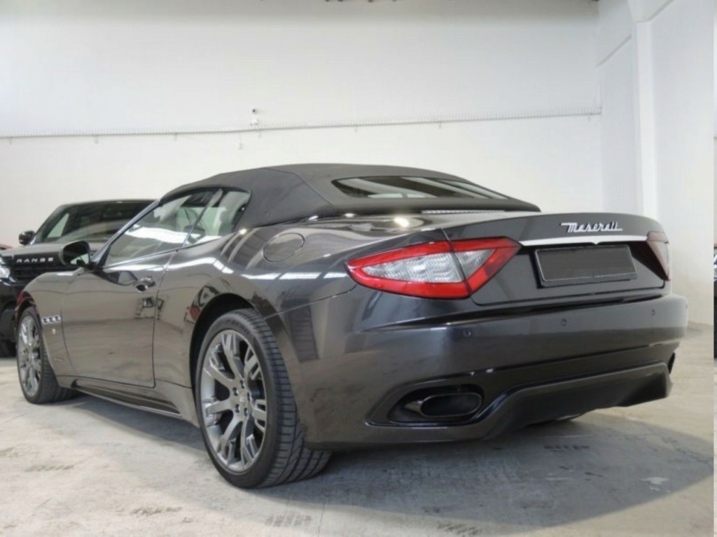 MASERATI GRANCABRIO DE JOHNNY HALLYDAY ( 2013 ) Masera11