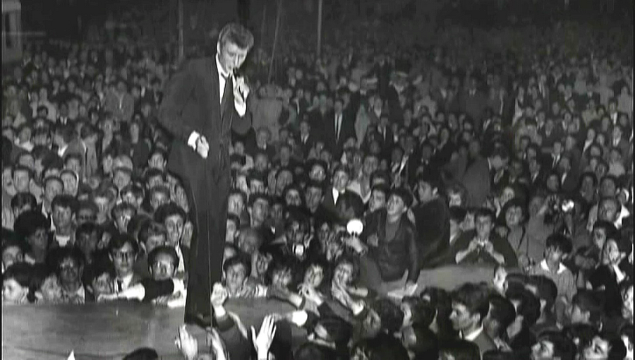 LES CONCERTS DE JOHNNY ‘LA NUIT DE LA NATION, PARIS' 1963 Mm4syr11