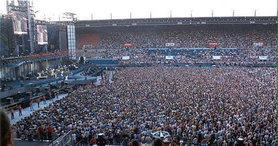 LES CONCERTS DE JOHNNY 'STRASBOURG' 2003 Sans4575