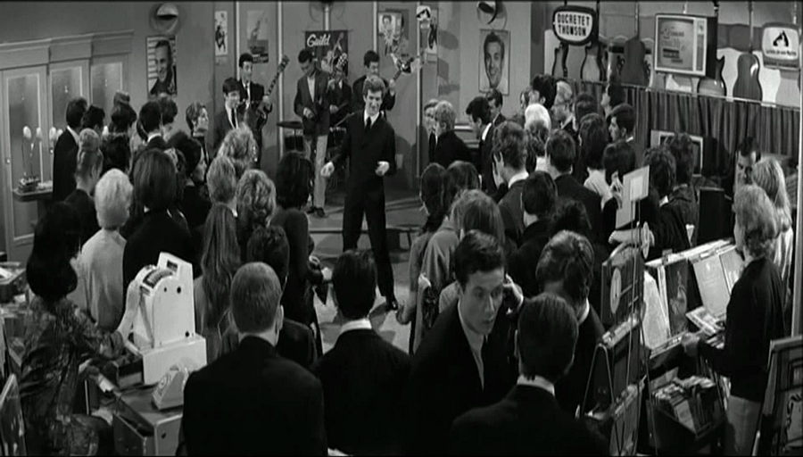 LES FILMS DE JOHNNY 'CHERCHEZ L’IDOLE' 1964 Vlcs3409