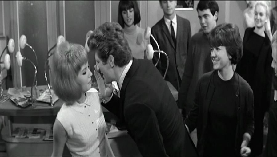 LES FILMS DE JOHNNY 'CHERCHEZ L’IDOLE' 1964 Vlcs3415