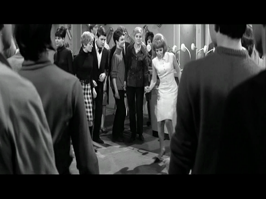 LES FILMS DE JOHNNY 'CHERCHEZ L’IDOLE' 1964 Vlcs3445