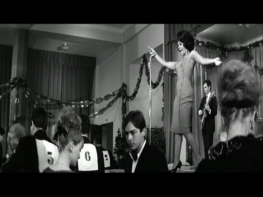 LES FILMS DE JOHNNY 'CHERCHEZ L’IDOLE' 1964 Vlcs3464