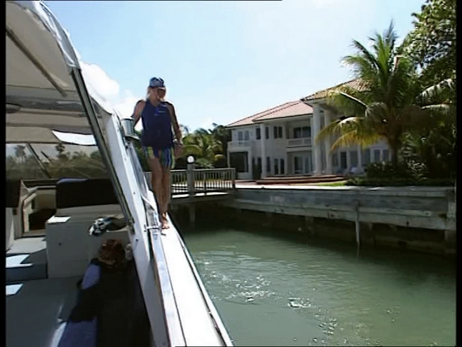 LES BATEAUX DE JOHNNY HALLYDAY ‘WILD EAGLE II’ ( 1995 ) Vlcsn115