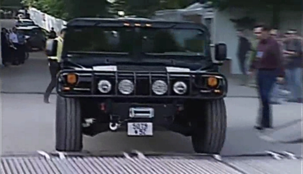 Le Hummer H1 de Johnny ( 2000 ) Vlcsn274