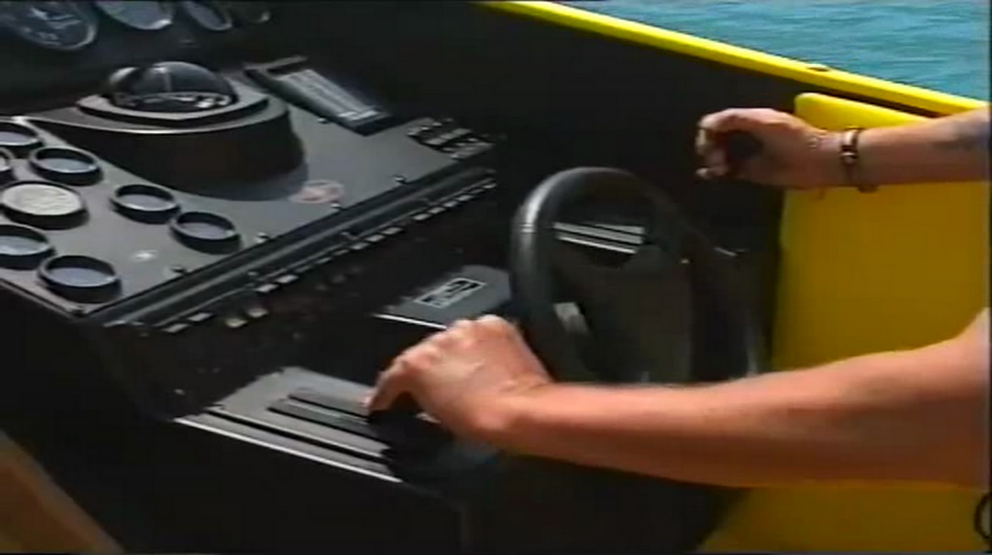 LES BATEAUX DE JOHNNY HALLYDAY ‘WILD EAGLE’ ( 1989 ) Vlcsn749