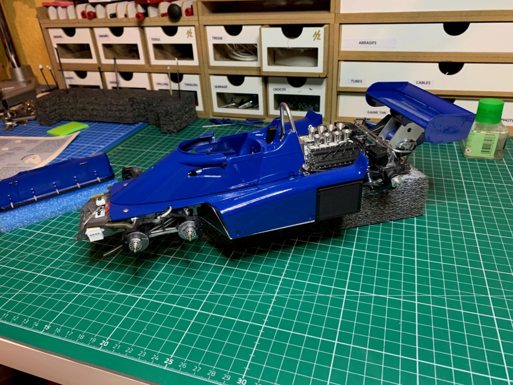 F1 Tyrrell P34 (six roues) au 1/12 1976 - Page 4 Wip7012