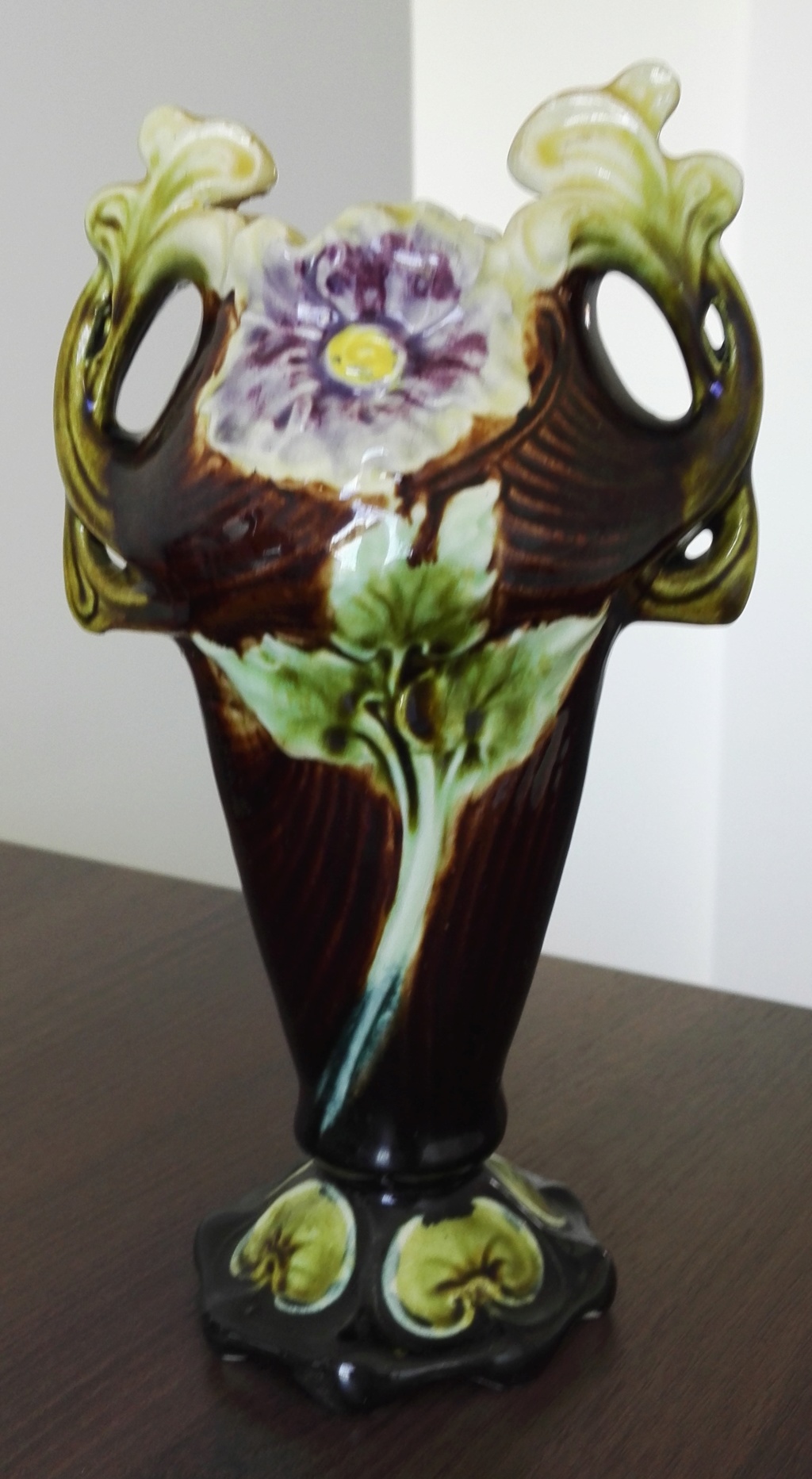 Hey - Please help identify this flowery vase Img_2013