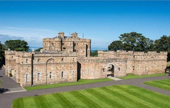 Et pourquoi pas un château en Écosse ? Image-10