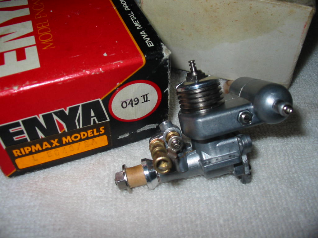 Engine trade --- A Cox diesel engine for an Enya .049 custom built? 001_en16