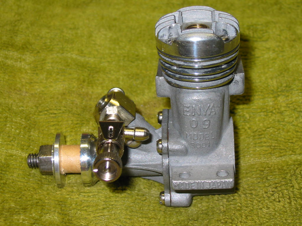 Vintage Tiger muffler/silencer for the Enya .09 or Enya .09-II engine. 002_en21